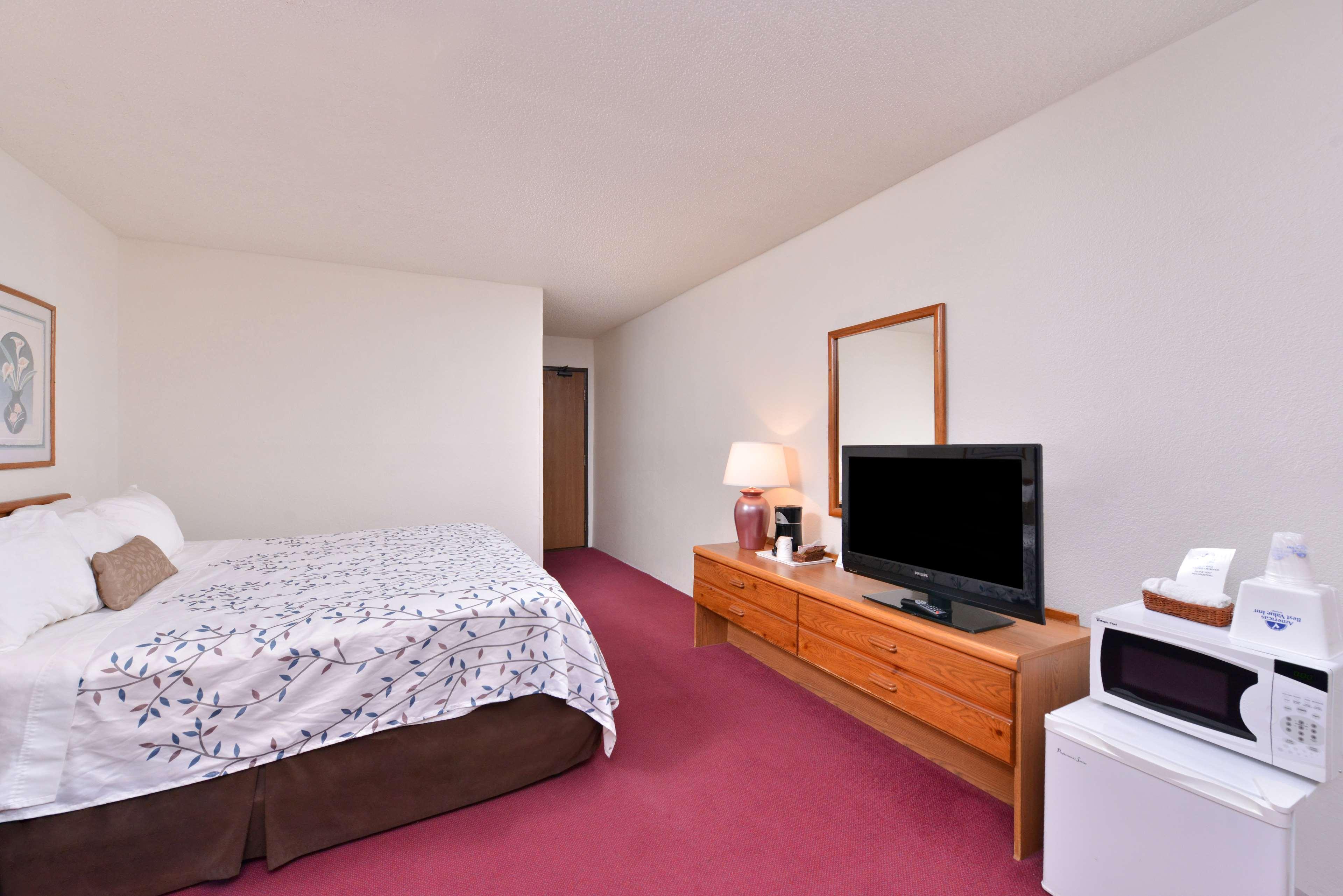 America'S Best Value Inn & Suites Интернашенал-Фолс Экстерьер фото