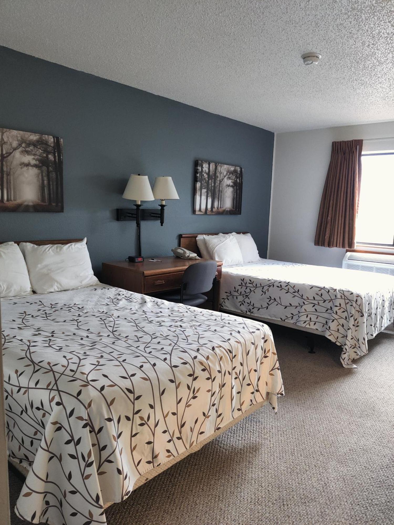 America'S Best Value Inn & Suites Интернашенал-Фолс Экстерьер фото